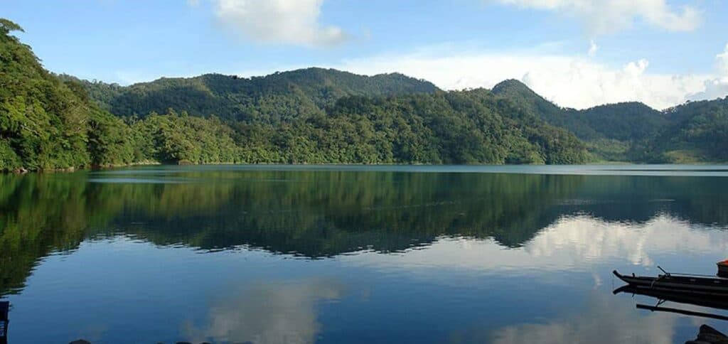 Twin Lakes of Balinsasayao